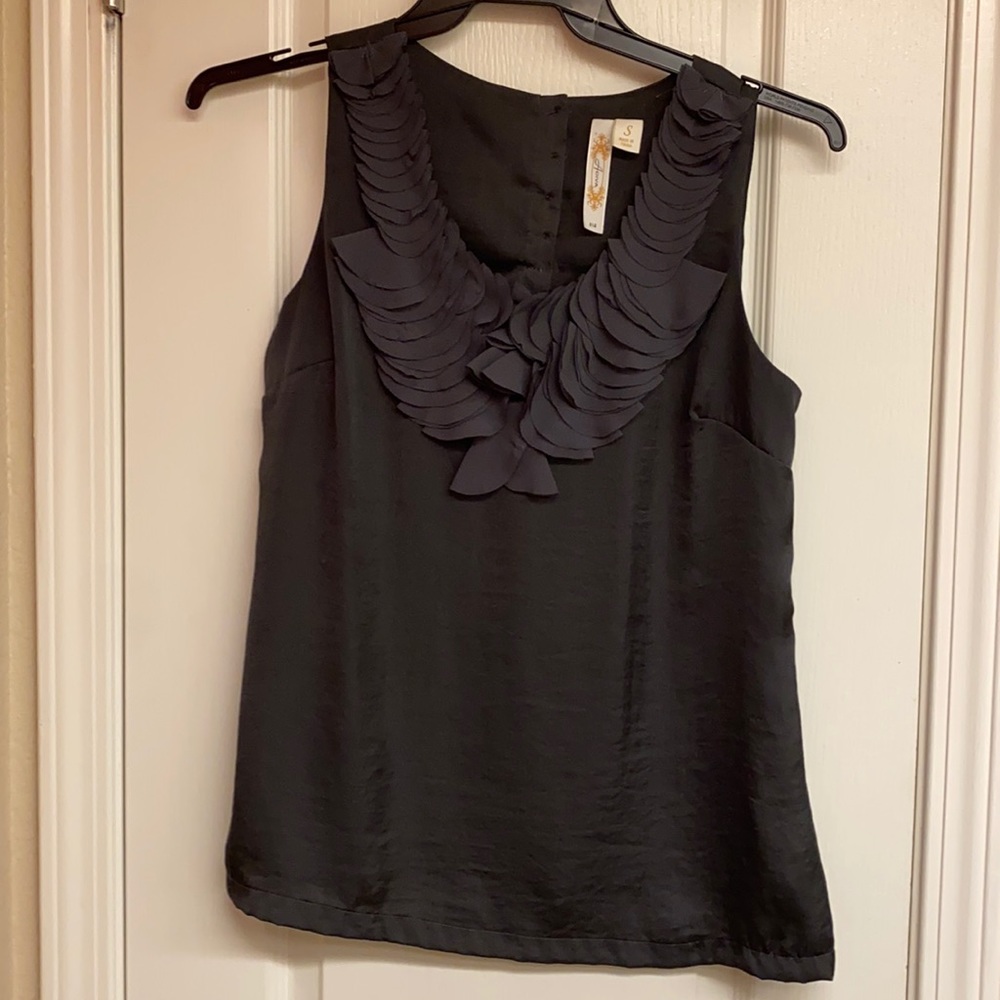 Sleeveless blouse